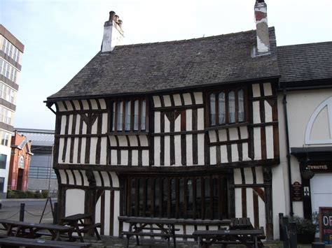  Rebuilding Albion: An Architectural History of Britain From the Romans To the Tudors A Journey Through Time Captured In Brick And Mortar